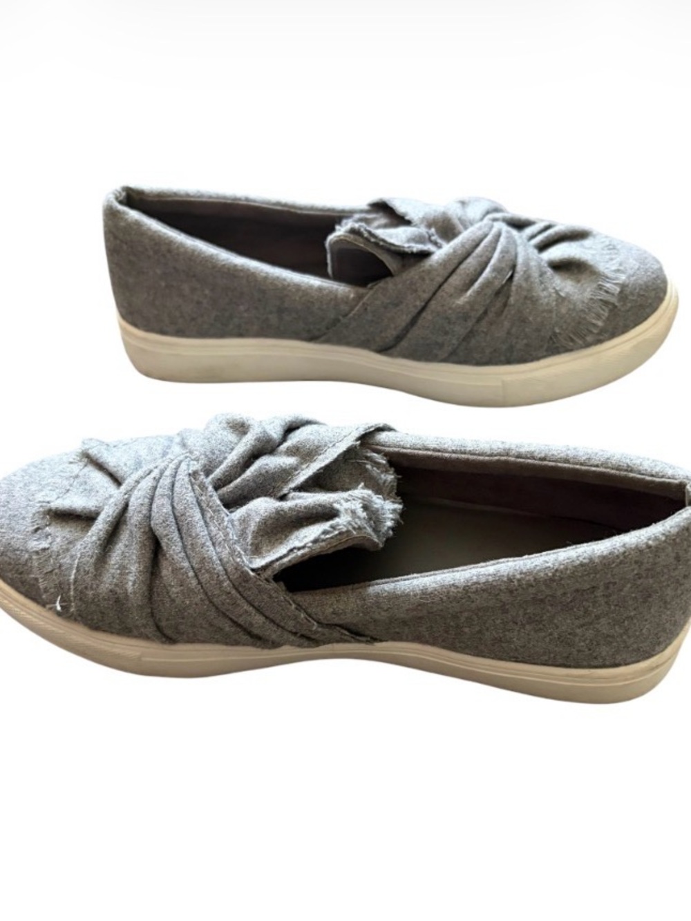 MIA Gray Knotted Slip-On Women’s Sneakers Size 6.5 - Picture 2 of 7